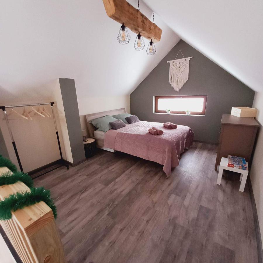 Domek Na Folwarku Tarnawa Dolna  Exteriör bild